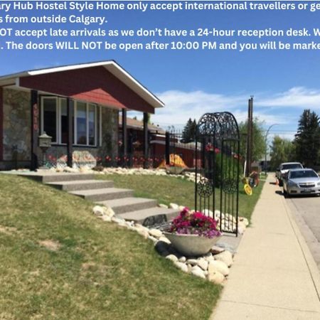 The Calgary Hub Hostel Style Home Exterior foto